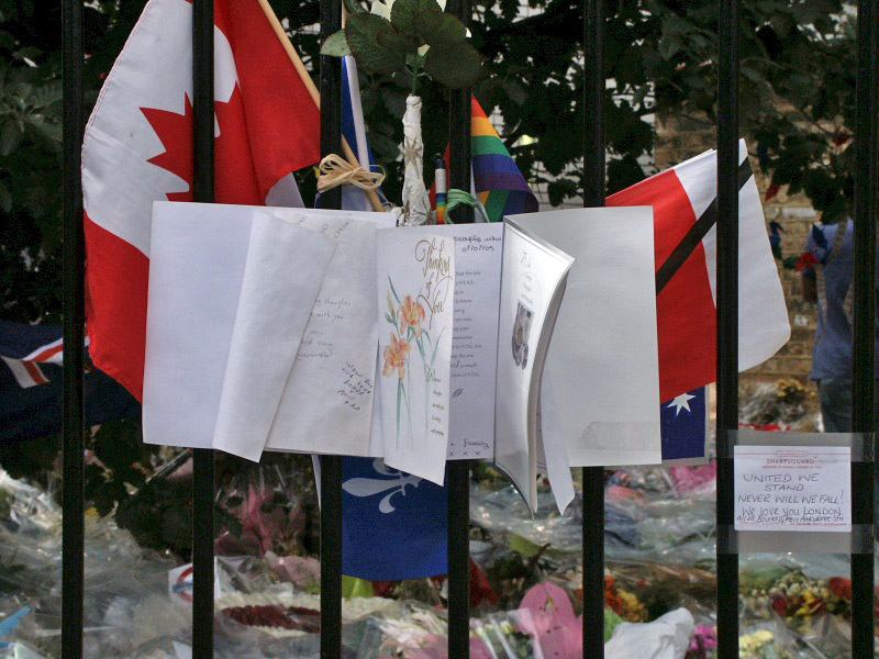 London - A City and its People - Terrorist Bombings, Kings Cross, 2 Minutes Silence July 2005 - A photographic study by Christopher John Ball - Photographer and Writer