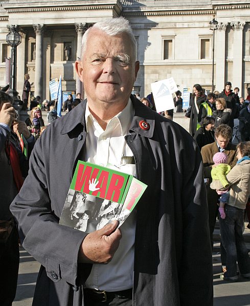 'London - A City and its People' - Climate Change Demo Trafalgar Square 6th November 2006 - A photographic study by Christopher John Ball - Photographer and Writer