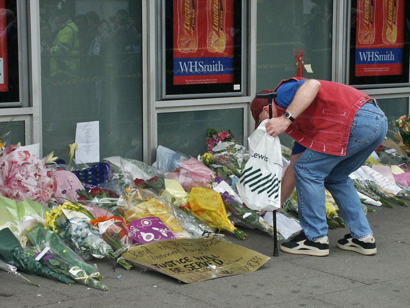 London - A City and its People - Terrorist Bombings, Kings Cross, 9th July 2005 - A photographic study by Christopher John Ball - Photographer and Writer