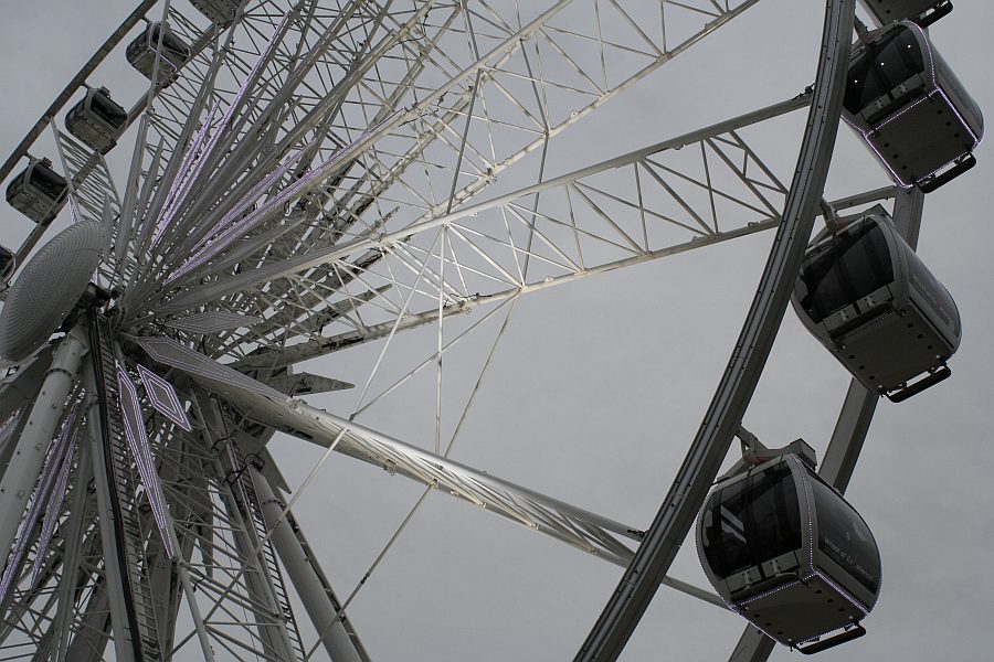 London - A City and its People - Hyde Park - 'Winter Wonderland' 2007/08 - A photographic study by Christopher John Ball - Photographer and Writer