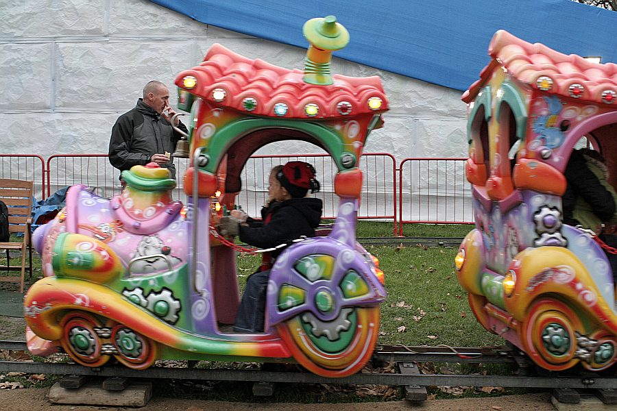 London - A City and its People - Hyde Park - 'Winter Wonderland' 2007/08 - A photographic study by Christopher John Ball - Photographer and Writer