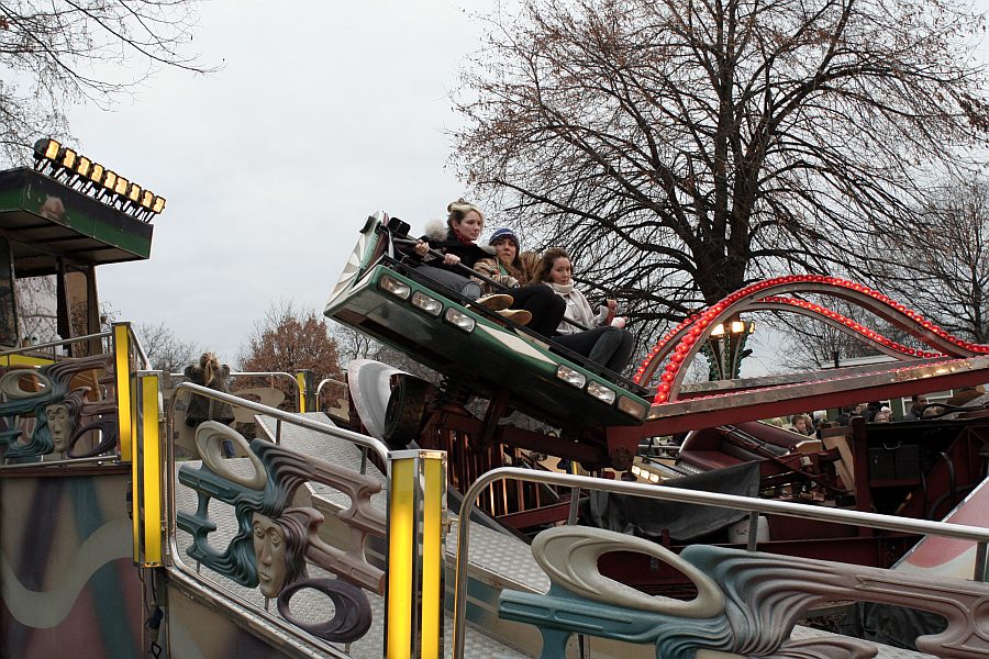 London - A City and its People - Hyde Park - 'Winter Wonderland' 2007/08 - A photographic study by Christopher John Ball - Photographer and Writer