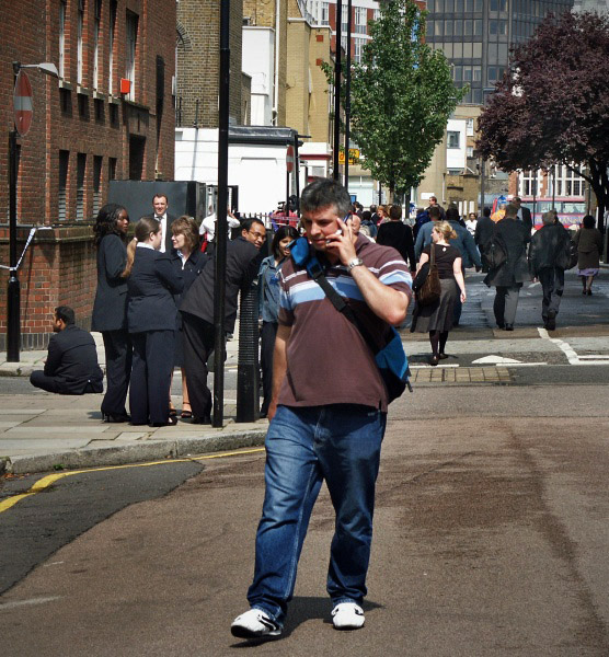 London - A City and its People - Terrorist Bombings, Kings Cross, 7th July 2005 - A photographic study by Christopher John Ball - Photographer and Writer