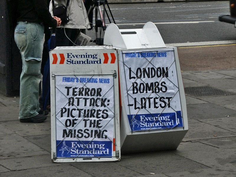 London - A City and its People - Terrorist Bombings, Kings Cross, 8th July 2005 - Terrorist Bombings, Kings Cross, 7th July 2005 - A photographic study by Christopher John Ball - Photographer and Writer