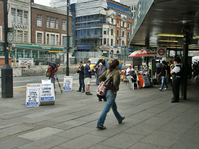 London - A City and its People - Terrorist Bombings, Kings Cross, 8th July 2005 - Terrorist Bombings, Kings Cross, 7th July 2005 - A photographic study by Christopher John Ball - Photographer and Writer